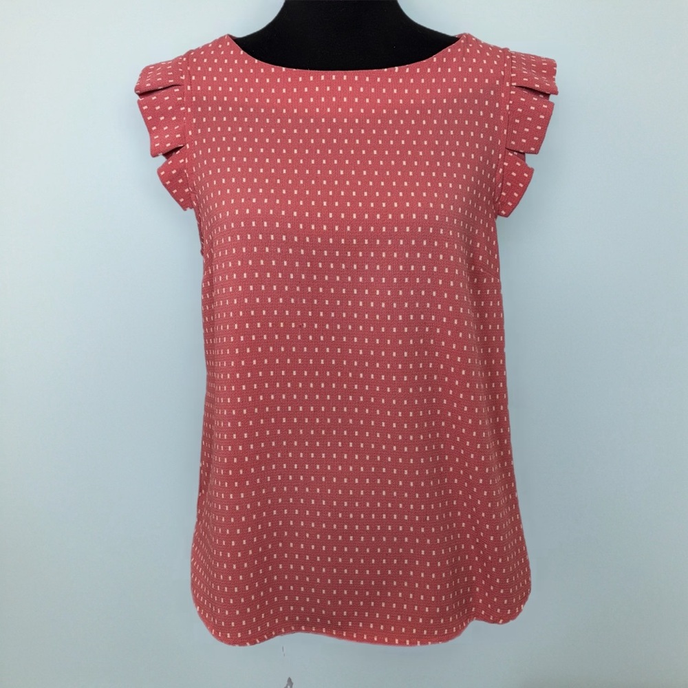 Monteau Dusty Coral Geo Print Pleated Cap Sleeve Top Size M